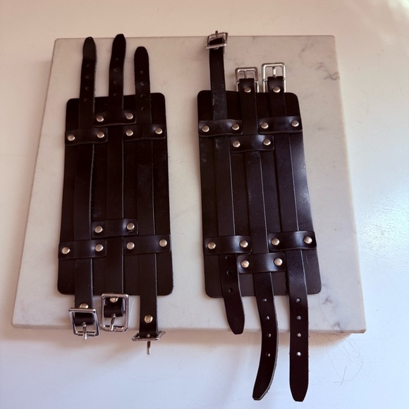 Men's Black Genuine Leather Stainless Steel Strap Wristband - Picture 2 of 4